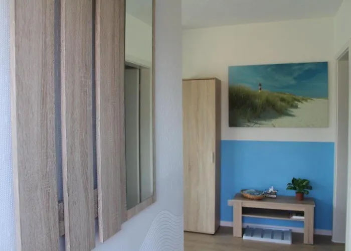 Moewe Usedom Achterwasser Blaues Haus * Lutow