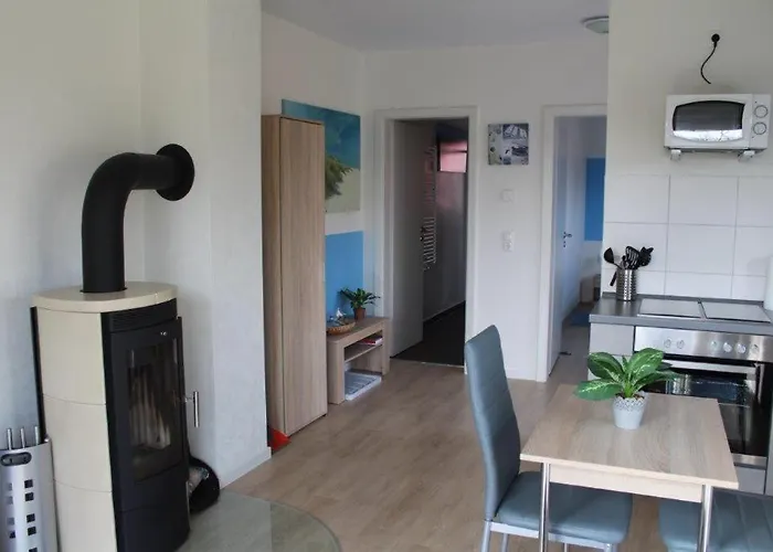 Apartamento Moewe Usedom Achterwasser Blaues Haus Lutow